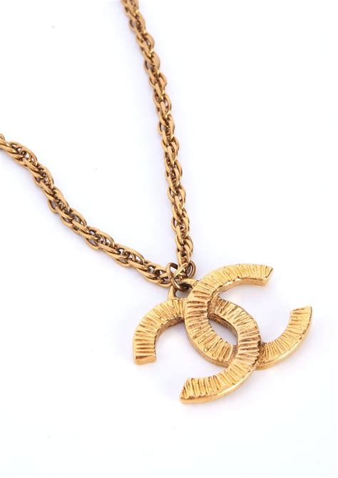 flannels chanel necklace